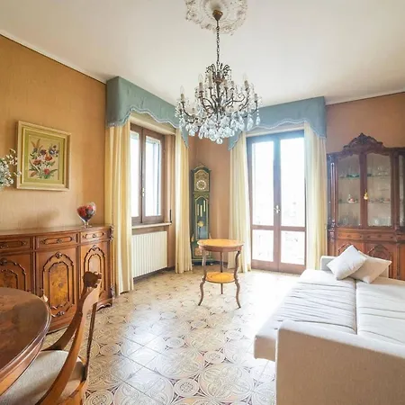 Comodo E Pratico A Apartment *