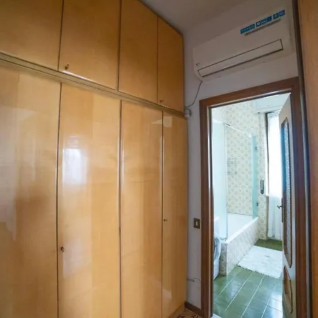 Apartment Comodo E Pratico A